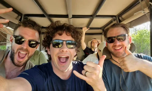 happy-men-game-drive