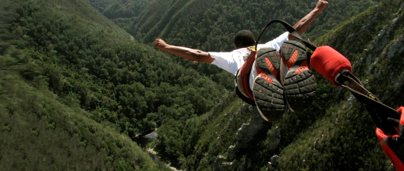 person bungy jumping