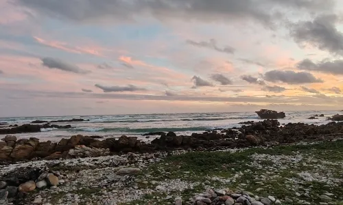 most-southern-tip-of-africa-ship-wreck (1)_converted