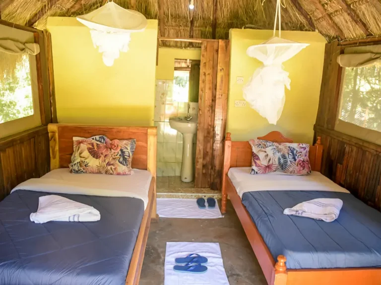 giraffe-camp-tent-inside