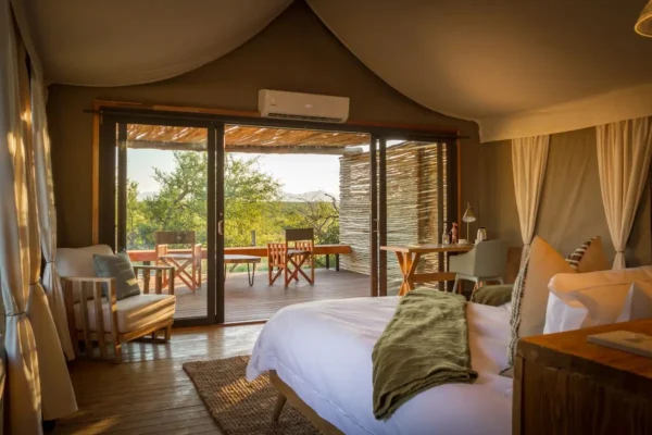 interior -tented-camp-imagine-africa