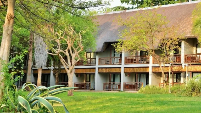 cresta-mowana-view-of-lodge