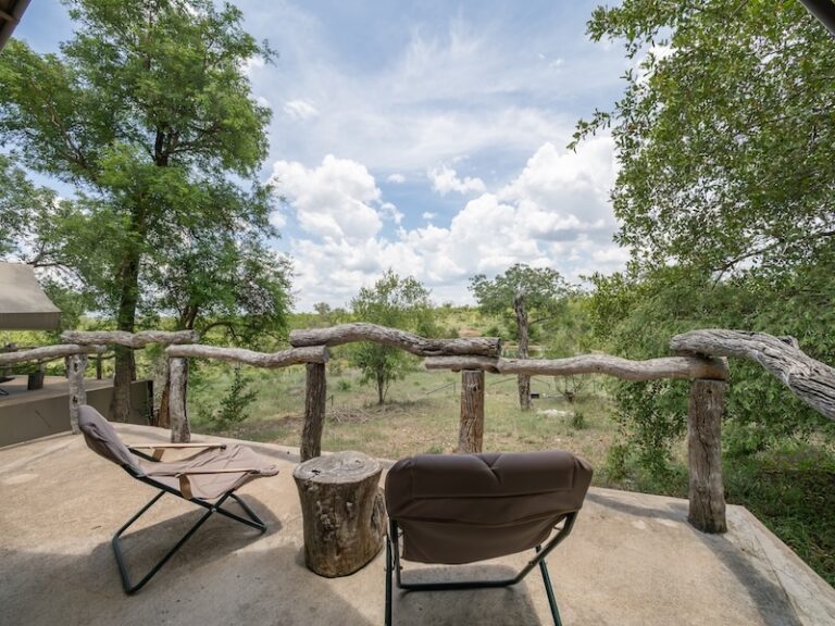 Luxury-Tent-Terrace-milima